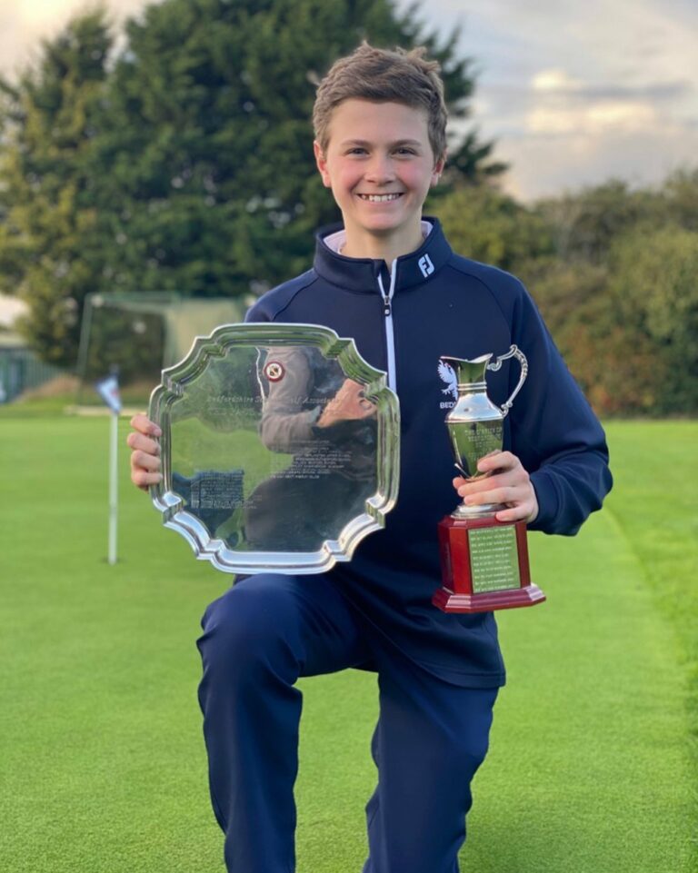 Eddie Wade wins Bedfordshire Schools Scratch Championship